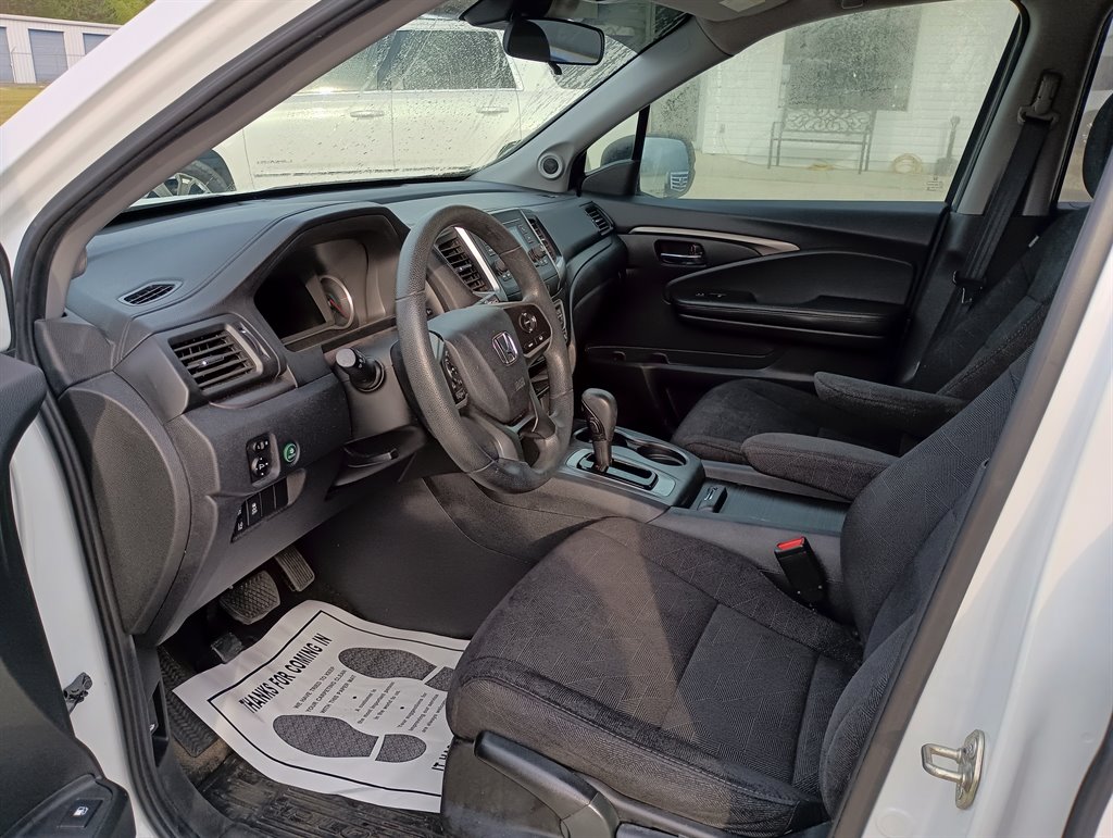2020 Honda Pilot LX photo