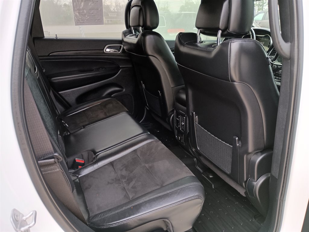 2022 Jeep Grand Cherokee Laredo photo