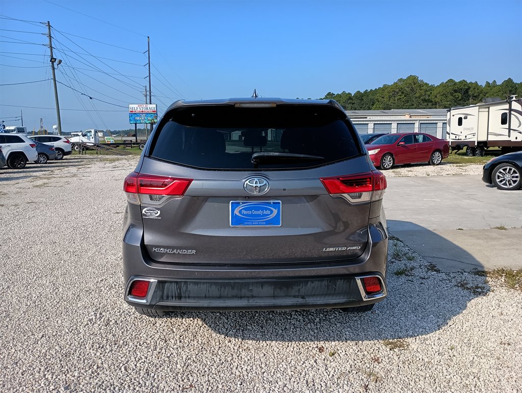 2018 Toyota Highlander - $22,291