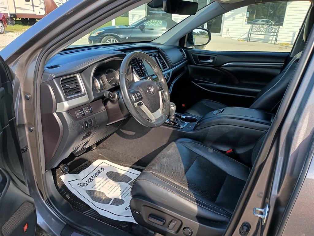 2018 Toyota Highlander - $22,291