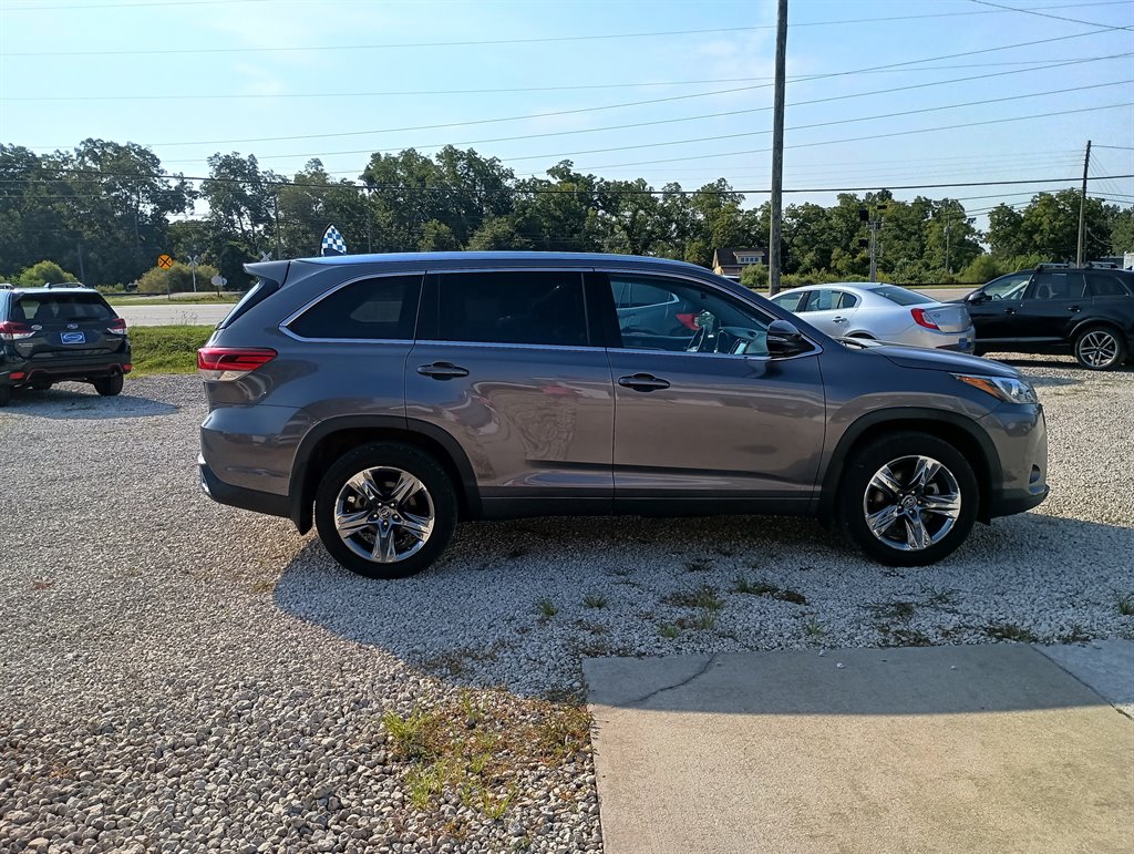 2018 Toyota Highlander - $22,291