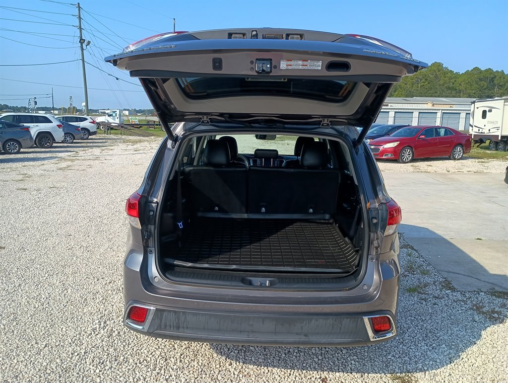 2018 Toyota Highlander - $22,291