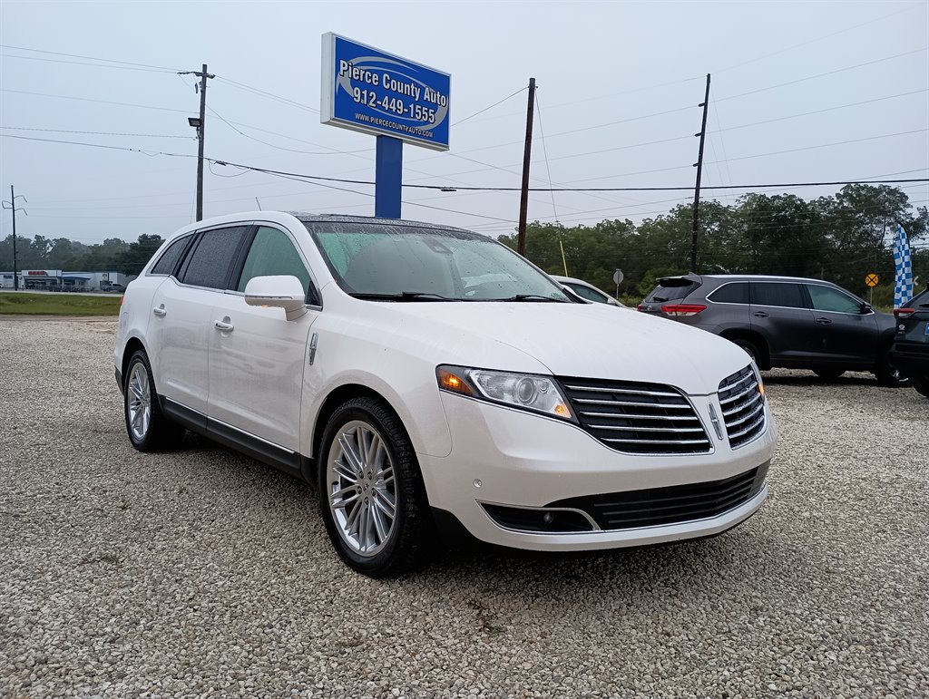 2019 Lincoln Navigator - $19,991
