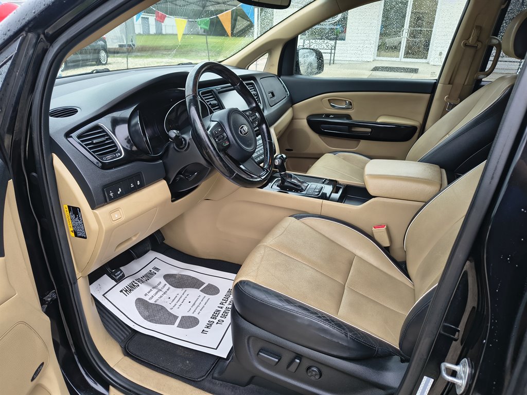 2015 Kia Sedona - $8,499