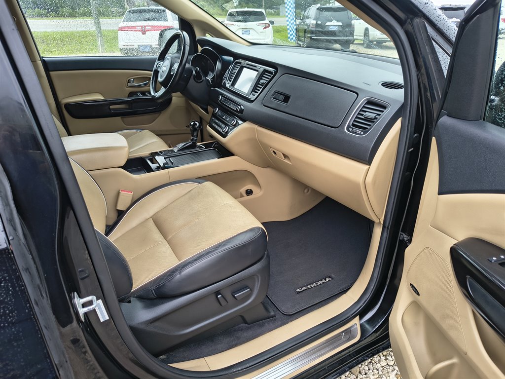 2015 Kia Sedona - $8,499