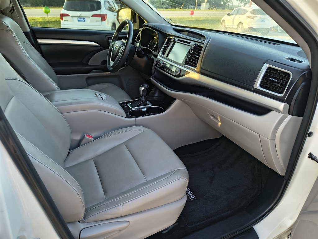 2016 Toyota Highlander