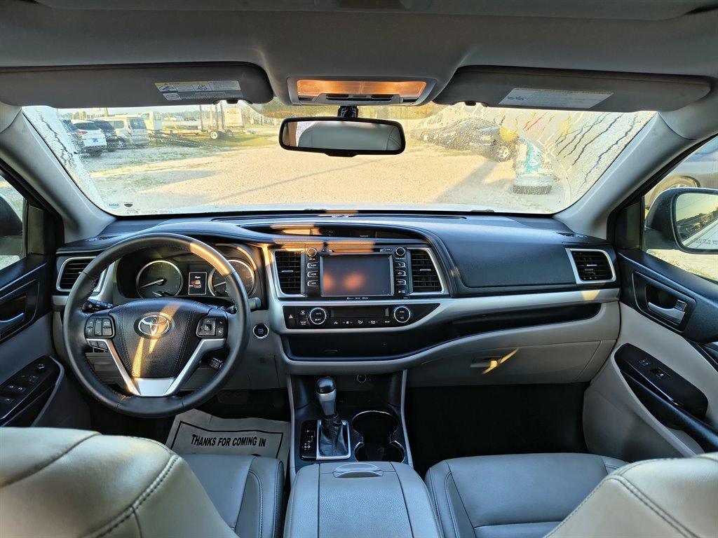 2016 Toyota Highlander