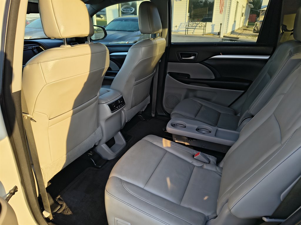2016 Toyota Highlander