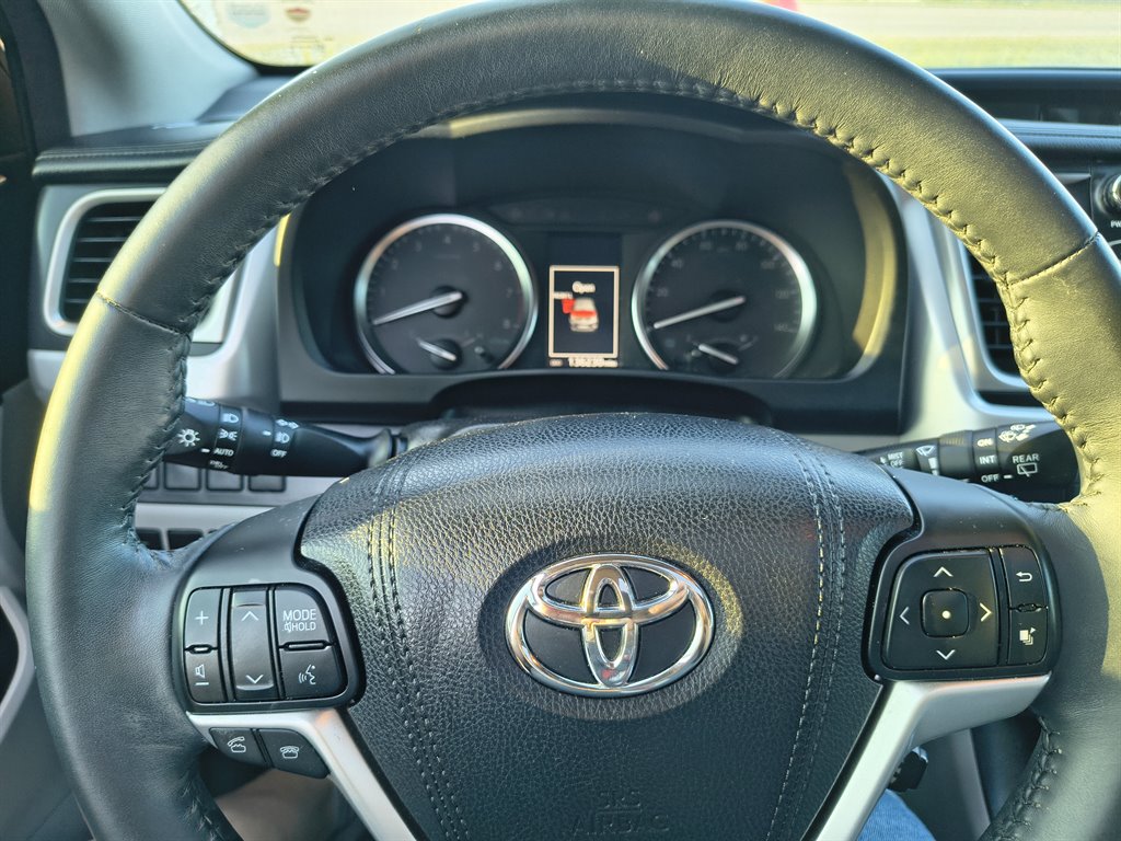 2016 Toyota Highlander