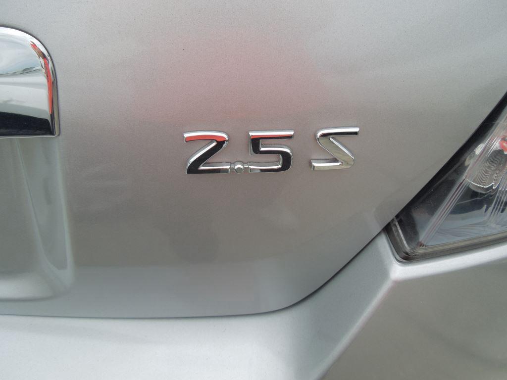 2011 Nissan Altima 2.5 photo