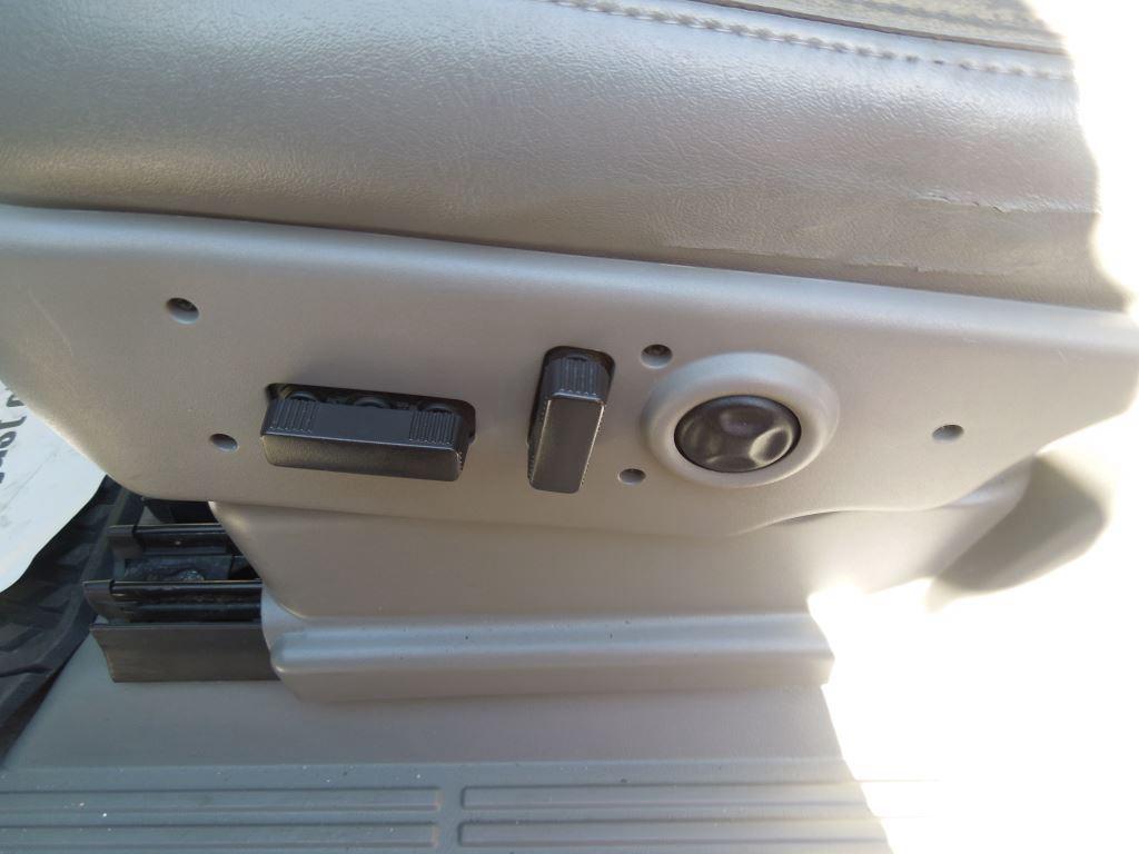 2005 Chevrolet Avalanche - $13,800