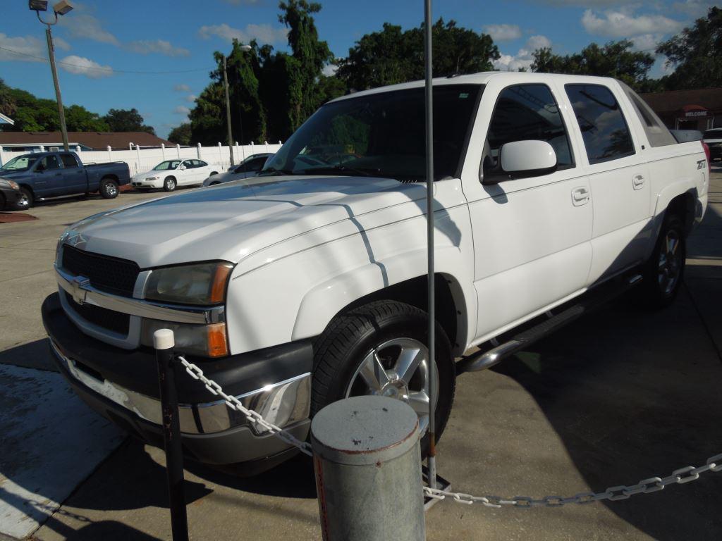 2005 Chevrolet Avalanche - $13,800