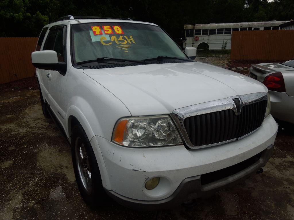2003 Lincoln Navigator Luxury photo