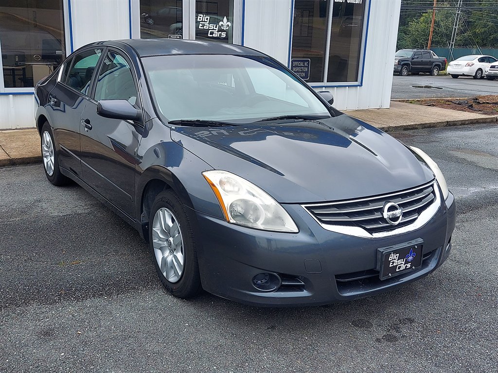 2010 Nissan Altima - $5,995