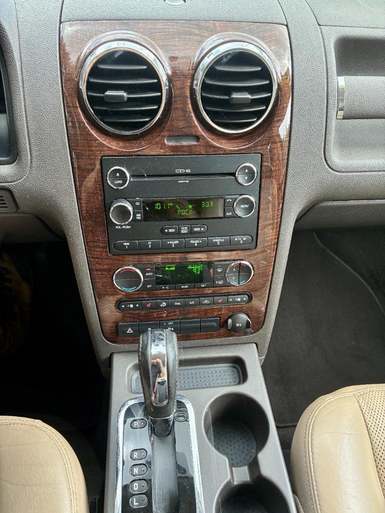 2009 Ford Taurus - $5,995