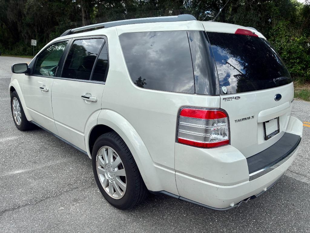 2009 Ford Taurus - $5,995