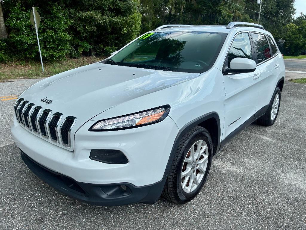 2017 Jeep Cherokee - $9,995