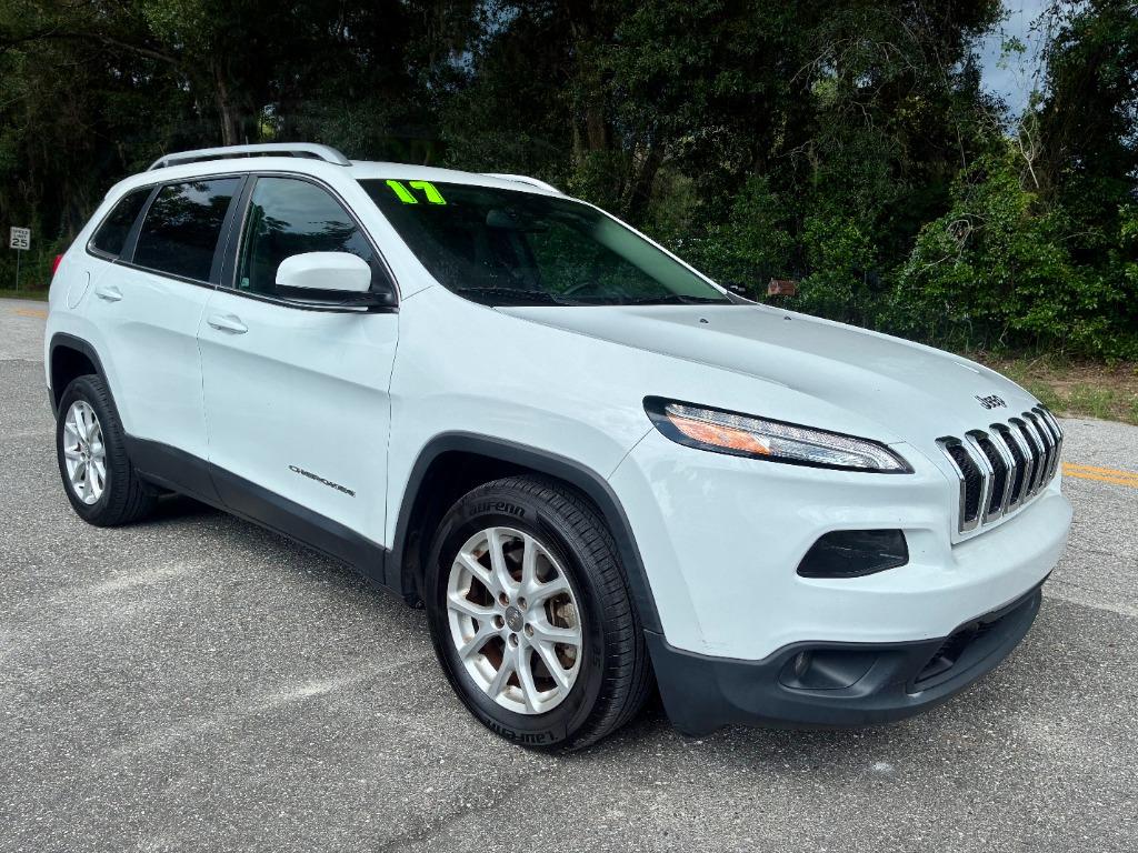 2017 Jeep Cherokee - $9,995