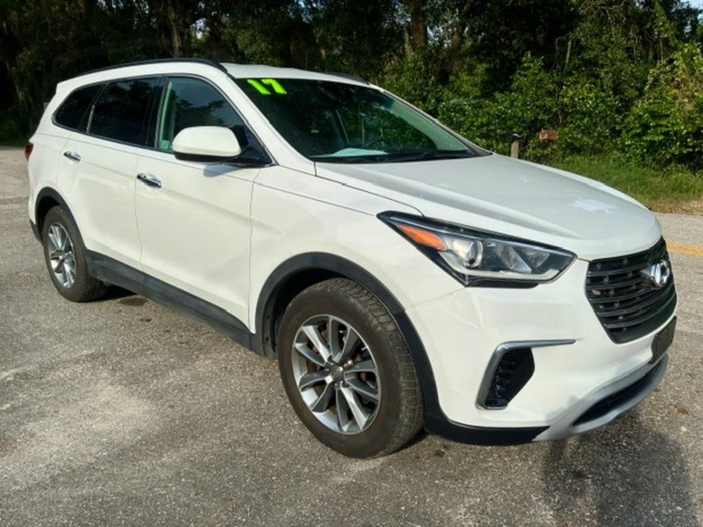2017 Hyundai Santa Fe - $10,995