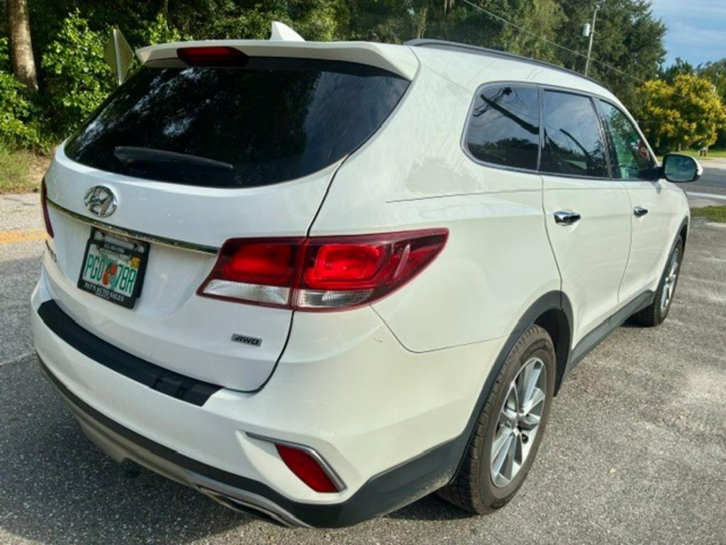 2017 Hyundai Santa Fe - $10,995