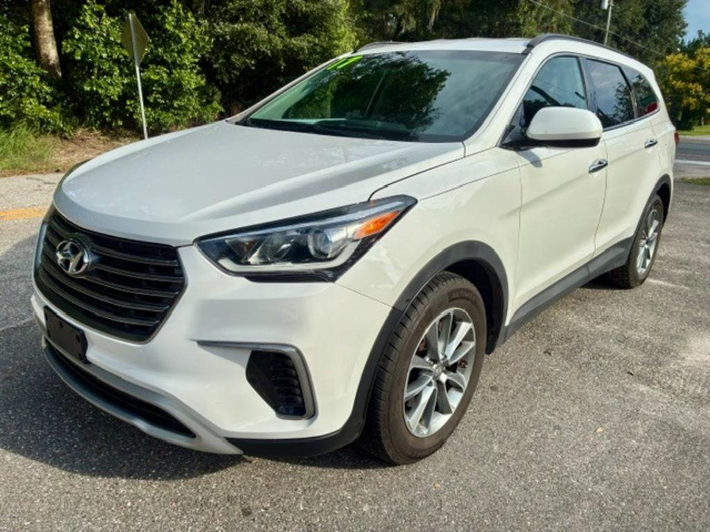 2017 Hyundai Santa Fe - $10,995