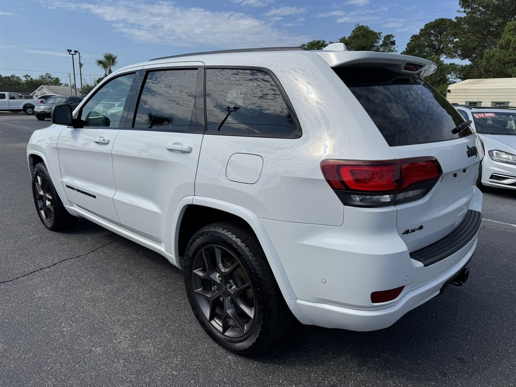 2021 Jeep Cherokee - $23,990