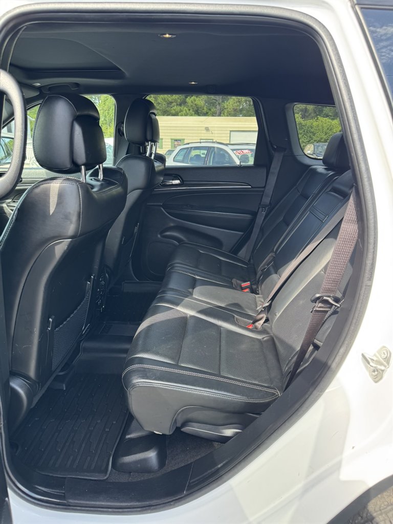 2021 Jeep Cherokee - $23,990