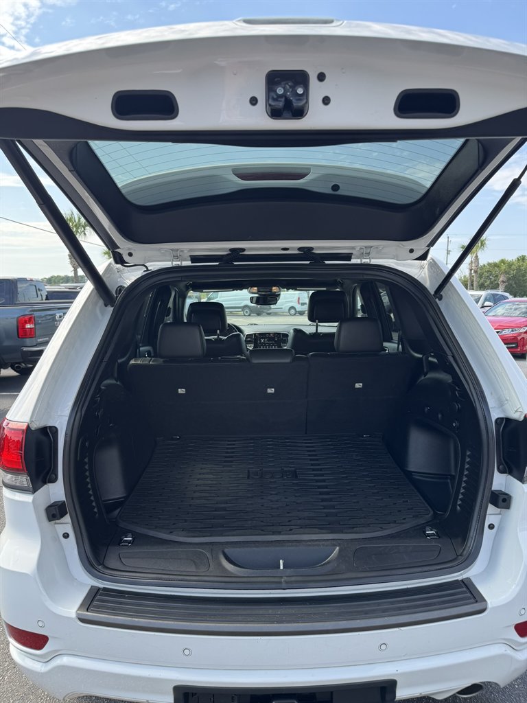 2021 Jeep Cherokee - $23,990