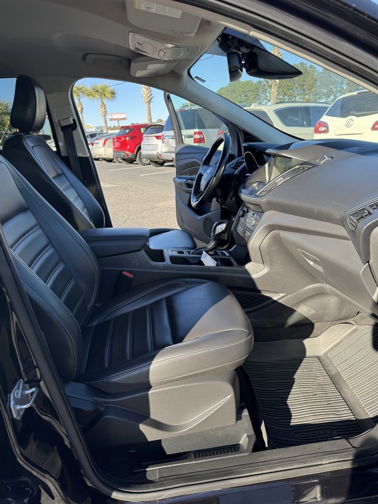 2019 Ford Escape - $15,900