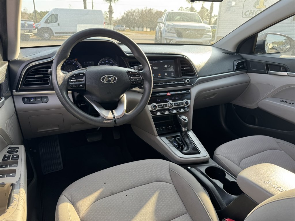 2020 Hyundai Elantra - $14,900
