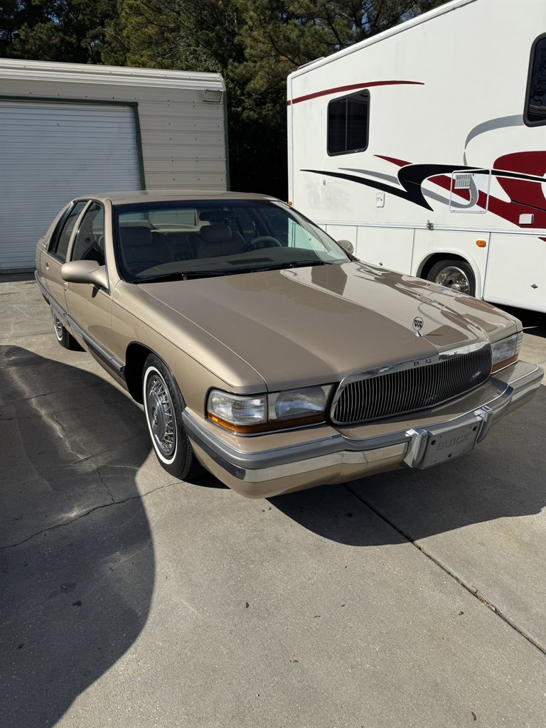 1995 Buick Roadmaster Base