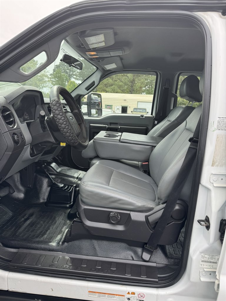 2016 Ford F-450 - $25,900