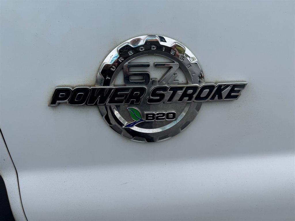 2016 Ford F-450 - $25,900