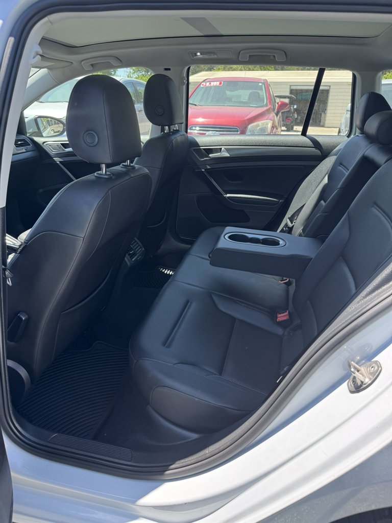 2018 Volkswagen Golf - $12,900