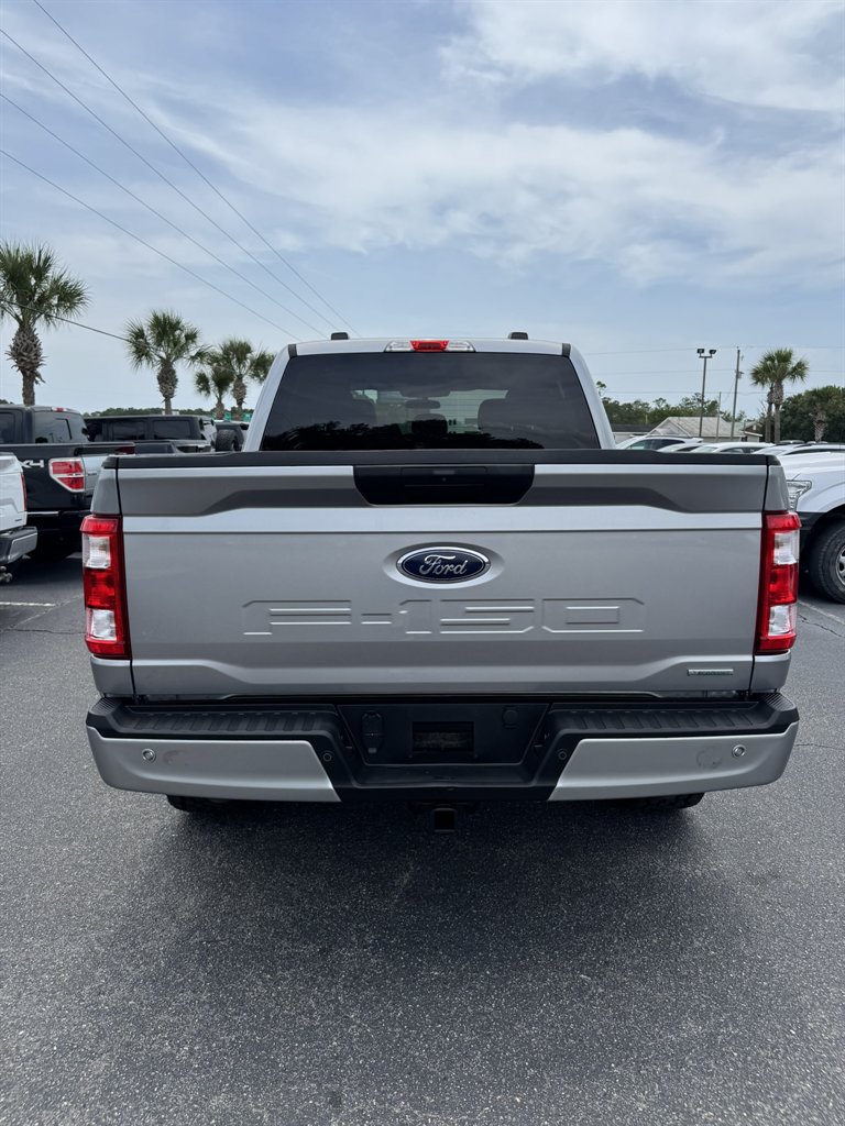 2021 Ford F-150 - $31,995