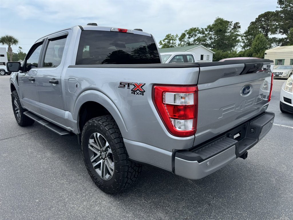 2021 Ford F-150 - $31,995