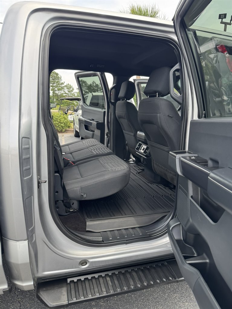 2021 Ford F-150 - $31,995