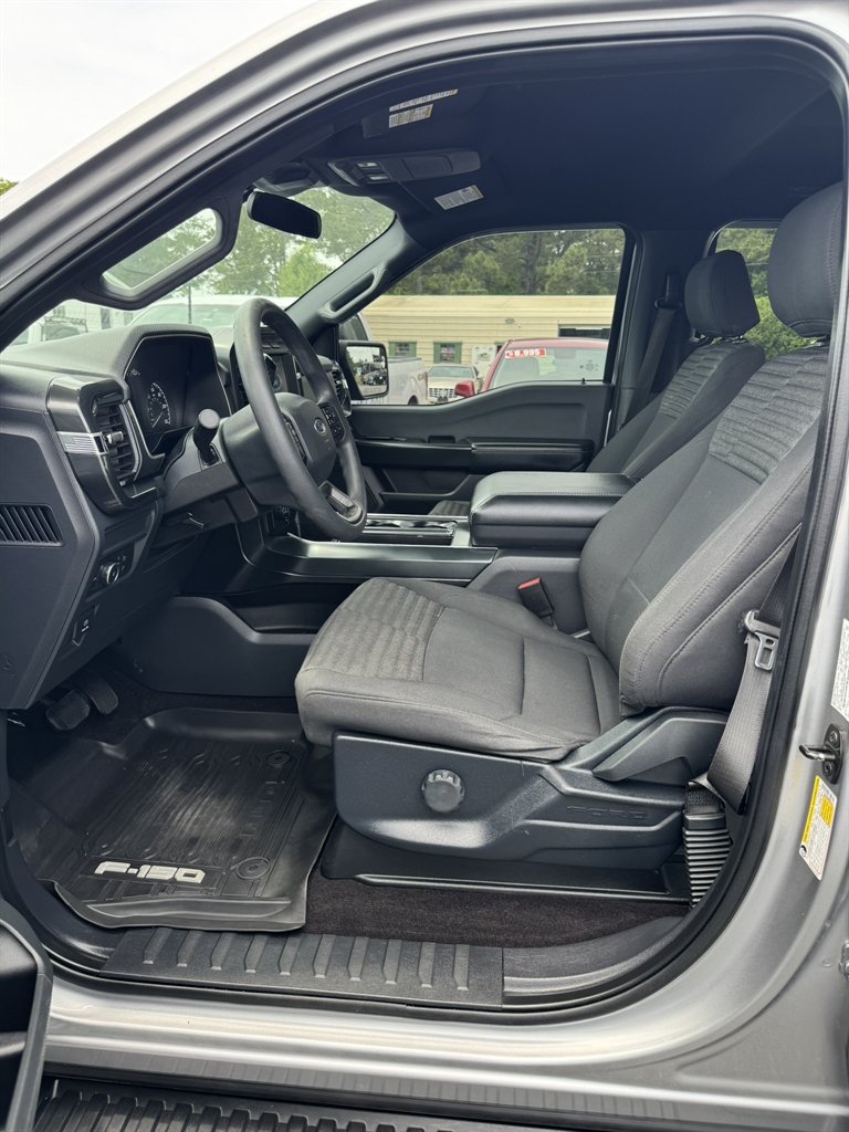 2021 Ford F-150 - $31,995