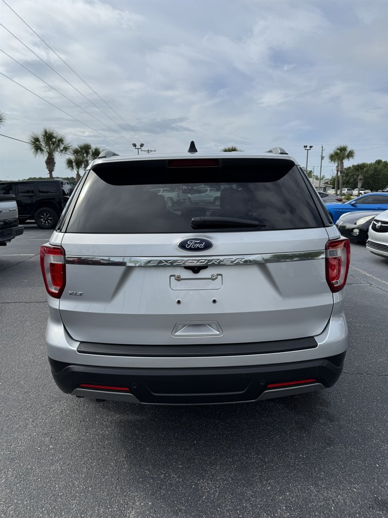 2019 Ford Explorer - $21,995