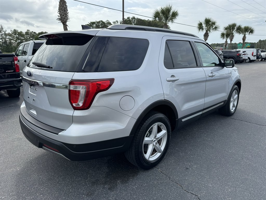 2019 Ford Explorer - $21,995