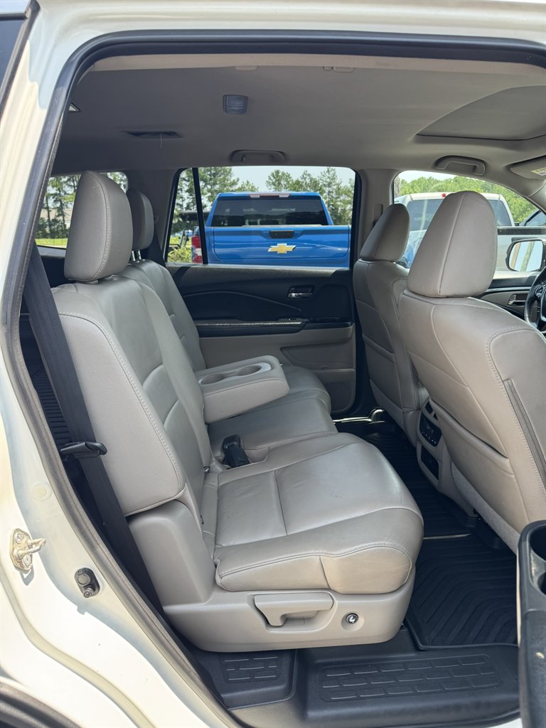 2017 Honda Pilot - $10,995