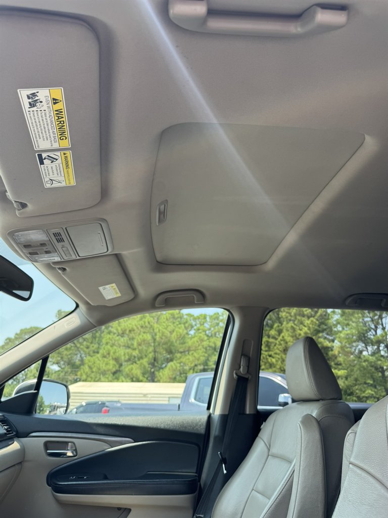 2017 Honda Pilot - $10,995
