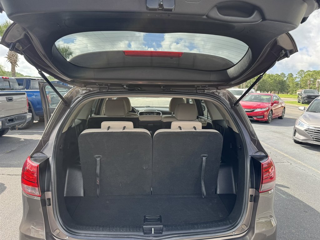 2019 Kia Sorento - $10,995