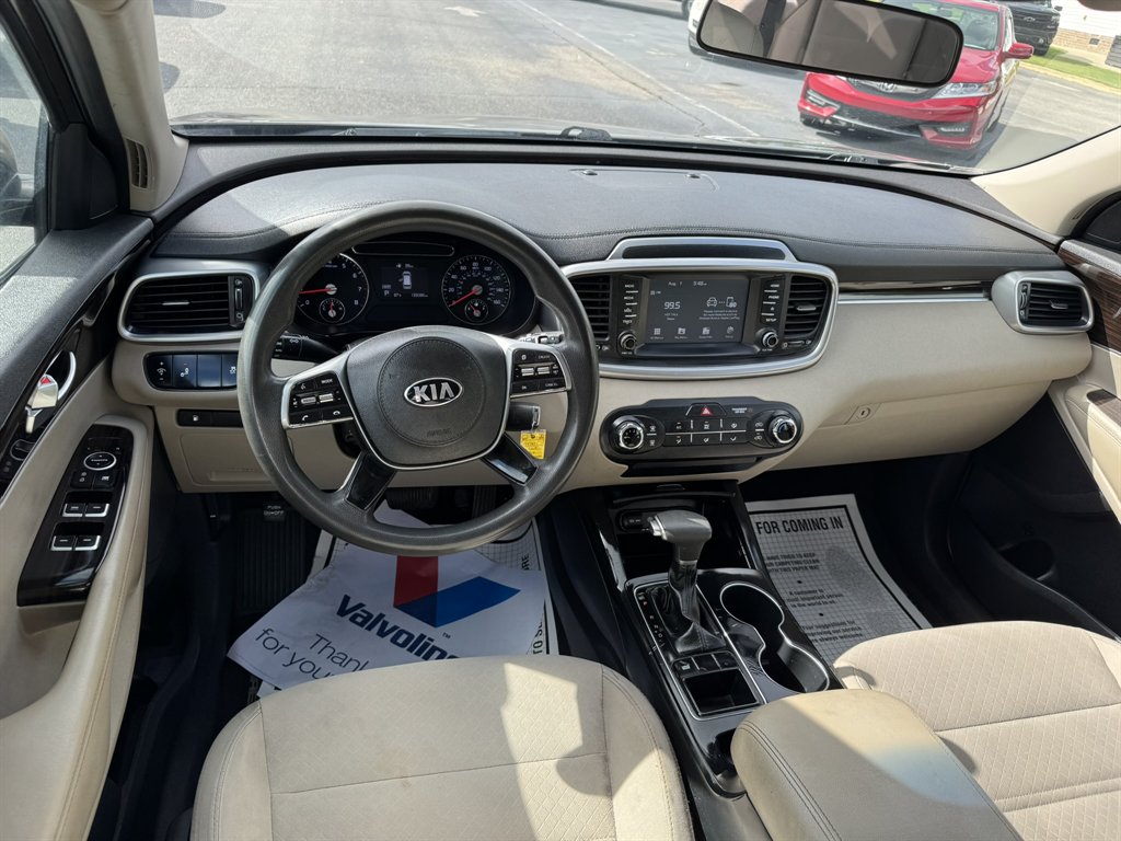 2019 Kia Sorento - $10,995