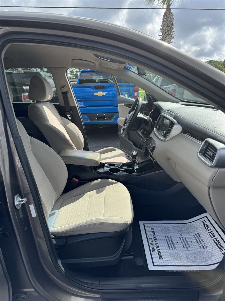 2019 Kia Sorento - $10,995