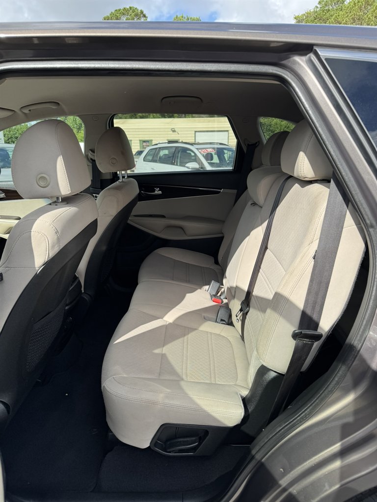 2019 Kia Sorento - $10,995