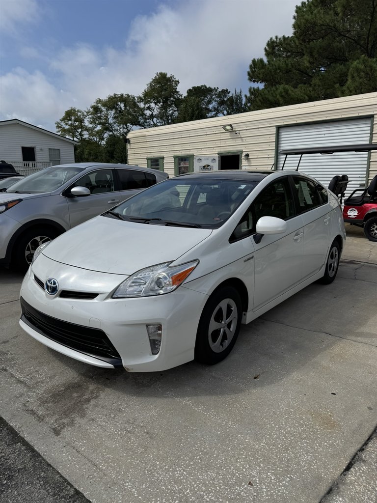2015 Toyota Prius - $13,995