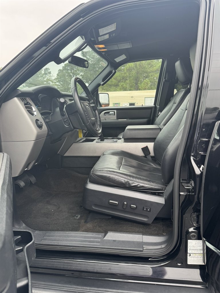 2017 Ford Expedition - $15,995