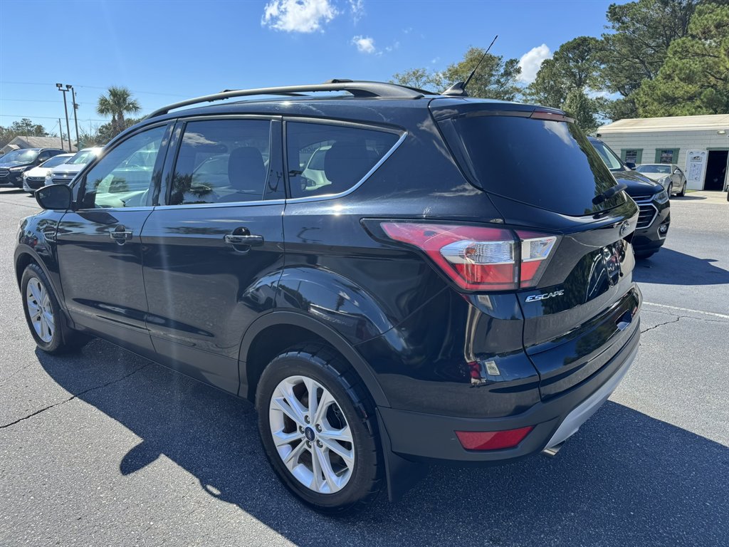 2018 Ford Escape - $10,995
