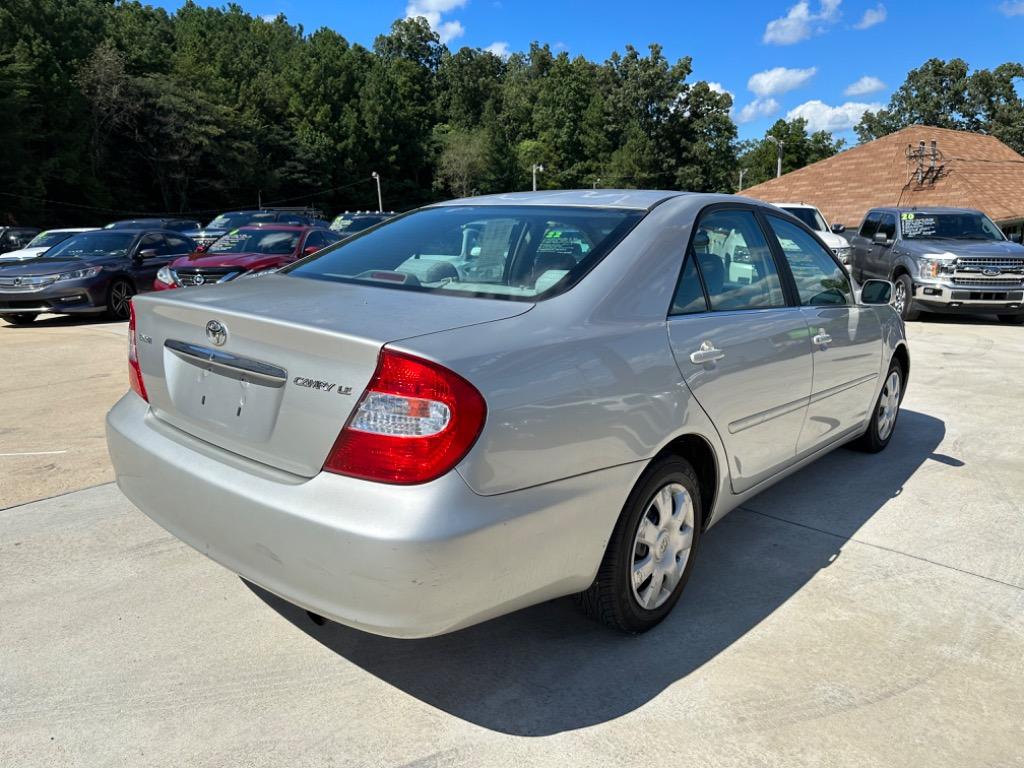 2004 Toyota Camry LE photo